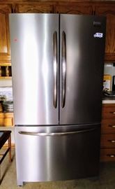 LIKE NEW Fridigaire stainless steel French door refrigerator  *KITCHEN*