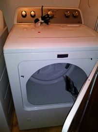 LIKE NEW Maytag Bravos dryer  *LAUNDRY ROOM*