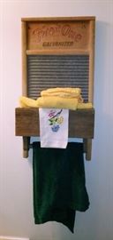 Washboard wall cubbie  