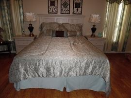 White Queen size bedroom set