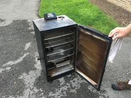 Electric smoker, used 2 times.