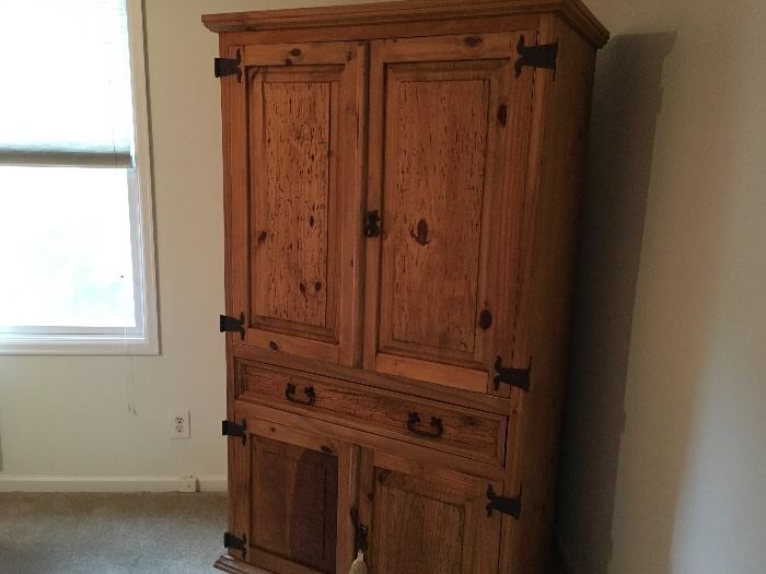 Tv hutch. Shelf inside, drawer and bottom cupboard with shelf.
