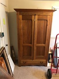 Antique Pinen Linen Press