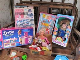 MIB BARBIE SET/WIZARD DOLLS