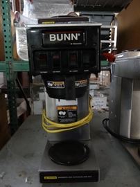 Bunn S Series Coffee Maker with 2 Additional Warmi ...