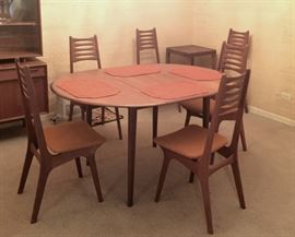 Dining Table and 6 Matching Chairs