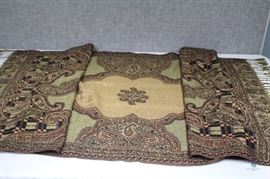 Gold and Burgundy Pashmina / Beautiful and Soft Pashmina 68" X 27". The opposite side is just as Pretty. 70% Pashmina and 30% Silk. New in Box