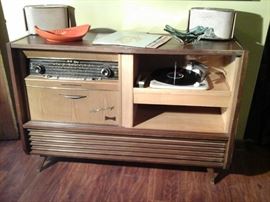 TELEFUNKEN HI - FI STEREO SYSTEM MADE IN GERMANY ( WORKING )
