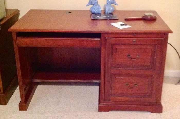 Cherry Computer Desk in Very Good Condition