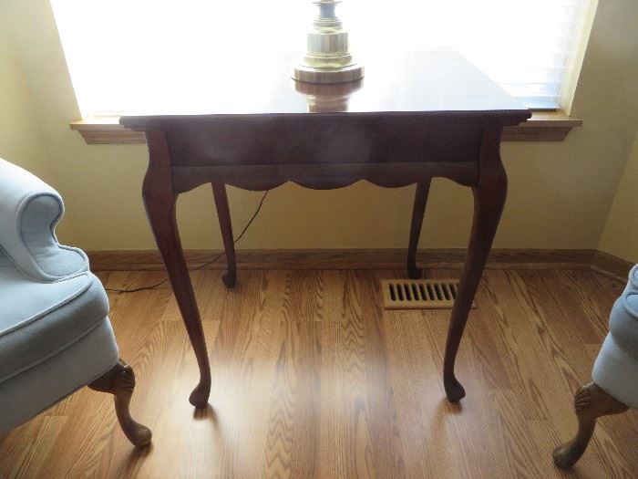QUEEN ANNE TEA TABLE/GAME TABLE  w/ PULL OUT TRAY
