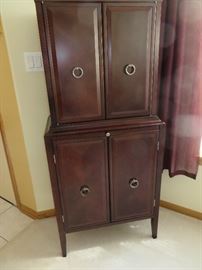 CHEST ON CHEST CABINET / BAR CABINET
WITH CENTER PULLS
