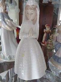 NAO by LLADRO FIRST COMMUNION GIRL 
