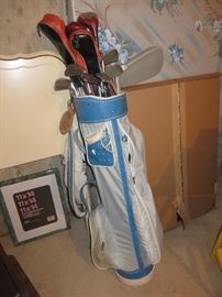 GOLF CLUBS AND BAG