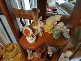 Cat figurines