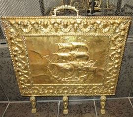 Small Ship Claw Foot Fire Screen