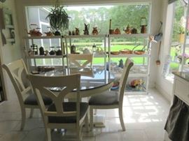 Round Grey Marble Top White Wood Kitchen Table Set, 4/Chairs