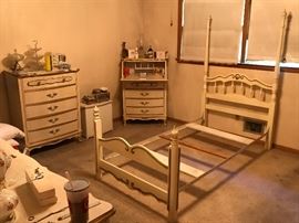 Vintage Sears Bonnet Twin Poster bed