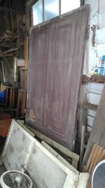 Antique play pen