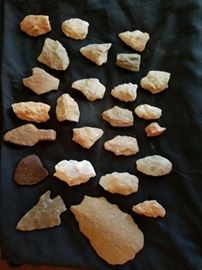 Vintage arrowheads & scrapers