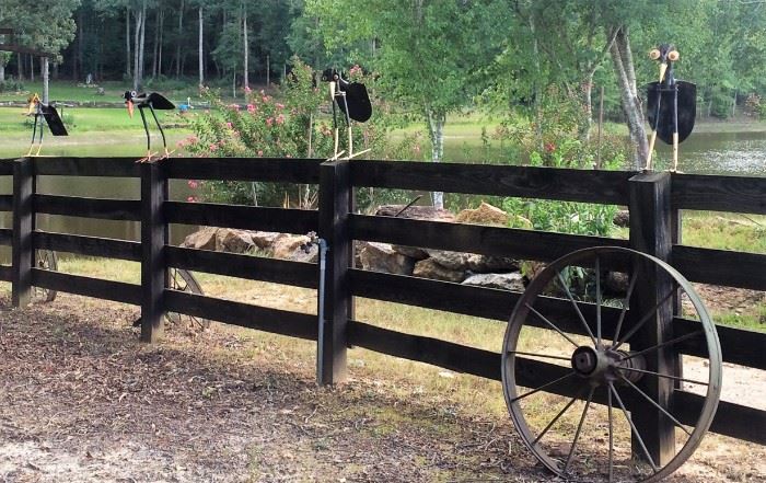 Wagon Wheel, Set of Four Fence Crows