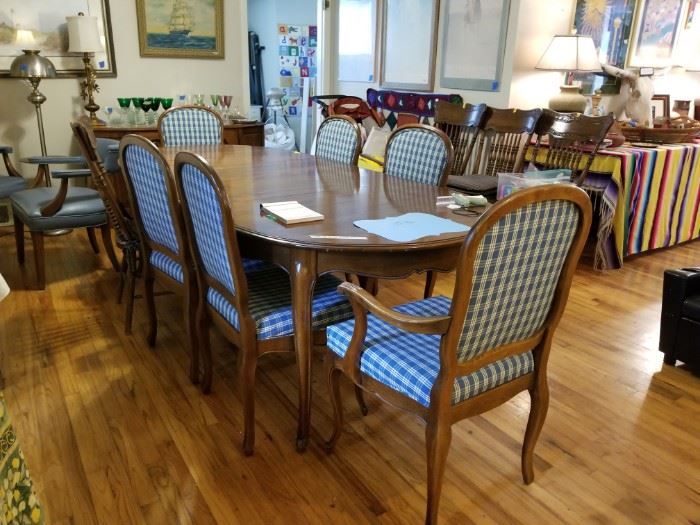 Dining Table and 6 Chairs