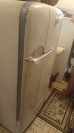 Antique Kelvinator fridge works