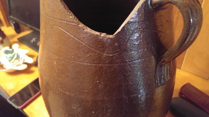 Two-handle decorated jug town Pottery as is