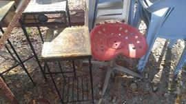 Tractor set stool