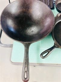 Cast Iron Lodge Wok