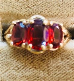 '10K Garnet Ring