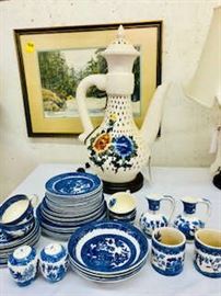 Assorted blue Willow