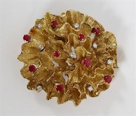 18KT YELLOW GOLD, DIAMOND, RUBY PENDANT/BROOCH, 37 GRAMS, D 2"
Lot # 2083 