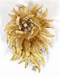 .70CT VINTAGE DIAMOND TREMBLING FUNCTIONAL BROOCH, 18KT GOLD, 28.2 GRAMS, H 2 1/4", L 1 1/2"
Lot # 2096 