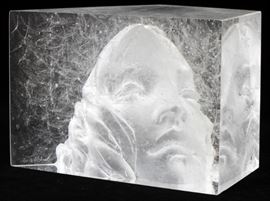 FRANK GALLO, (AMERICAN B.1933) CRYSTAL SCULPTURE OF A FACE, 1985, H 7" W 9 1/2", D 5 1/2"
Lot # 2360 