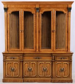 THOMASVILLE FRENCH PROVENCAL STYLE MAHOGANY BREAKFRONT, H 85", W 75", D 20"
Lot # 0104 