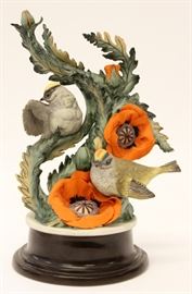 BOEHM, LIMITED EDITION, PORCELAIN BIRD SCULPTURE, 419, H 10", W 7", D 5", "GOLDEN CROWNED KINGLETS"
Lot # 0237 
