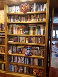 approx 1,000 books just for you.  Popular romance novels, christian books, Bibles, cookbooks, top-selling authors and so much more.  Love to read?  Better then a library!