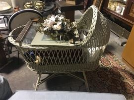 Wicker bassinet