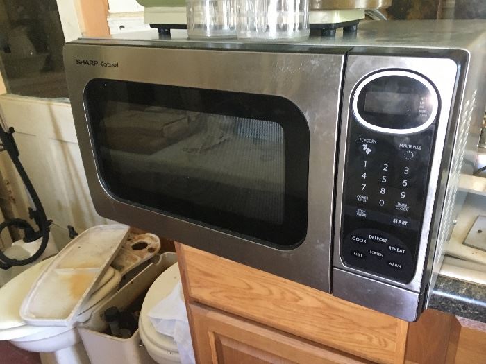 Newer Microwave oven
