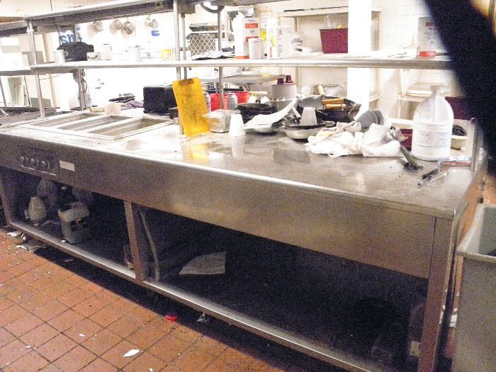 "WELLS"    Stainless commercial kitchen 3 well prep table with infra red warming shelves up top and full sheving underneath....10 feet long...from working installation *******$400*********   Call Now!  (760) 788-0775   (760) 445-8571  Photo #1....see next photo...shows control knobs