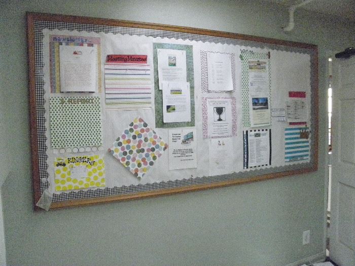 Large bulletin board..???  3' x 6'  *********$35********** Call Now for immediate appointment.  (760) 975-5483    (760) 445-8571
