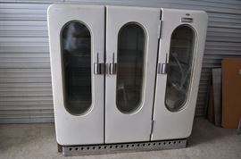 https://yepauctionservice.hibid.com/lot/44206180/antique-frigidaire-refrigerator-three-door-cooler