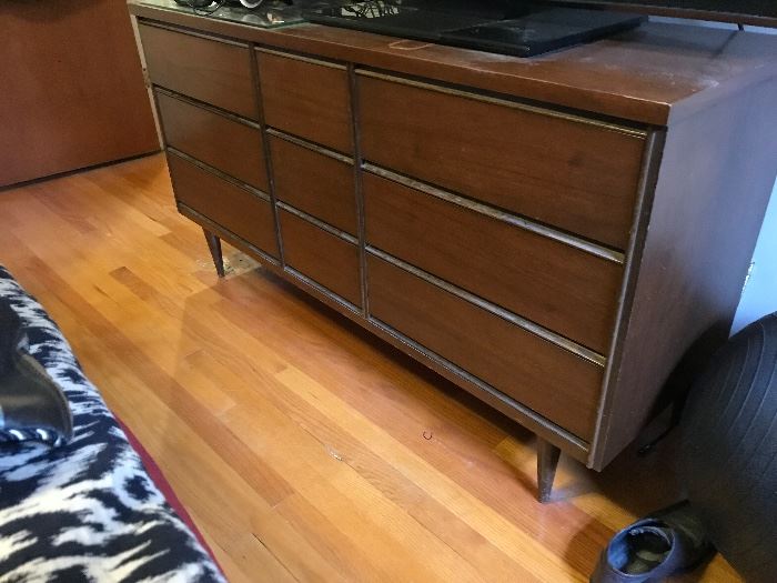 And the matching dresser - extra groovy!
