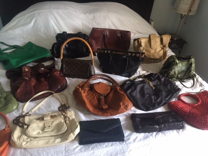 Fantastic collection of better and designer purses