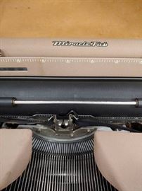 Remington Quiet Riter Miracle Tab Typewriter