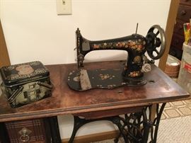 Singer sewing machine with floral motif 