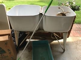 #82	One-Minute Washing Co double wash tub - white metal	 $100.00 	