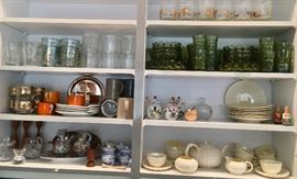 Neptune Belleek tea set
8 (3) Pc Cup, saucer, dessert
Plus tea pot, cream, sugar and 2 square platters