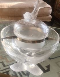 Lalique Cavier Set with Fish Pedestal 