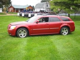 2006 Dodge Magnum (starts and runs)